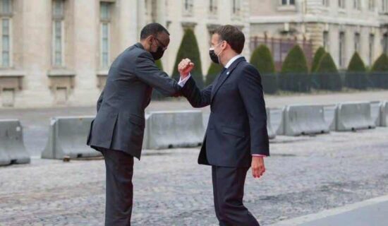 La duplicité du président Macron dans la crise à l’Est de la RD-Congo