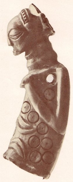 amulette bayeke sculptée en ivoire